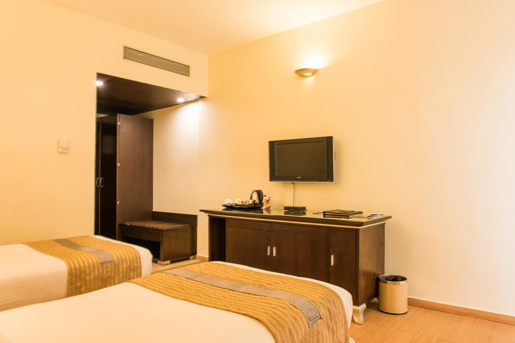 เดอะ เรด เมเปิล มาชาล Hotel อินดอร์ ภายนอก รูปภาพ